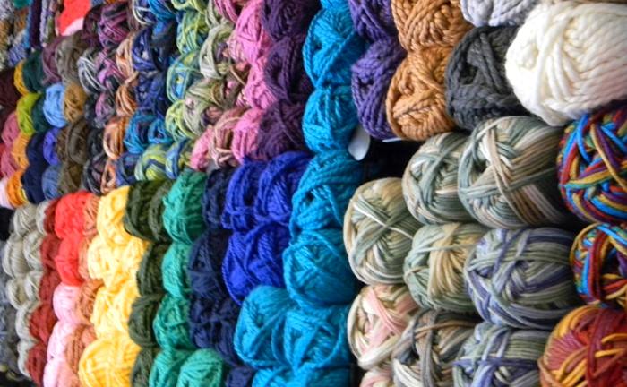 Photo: Lucky Hanks How-To Keep Your Craft Room Clutterless